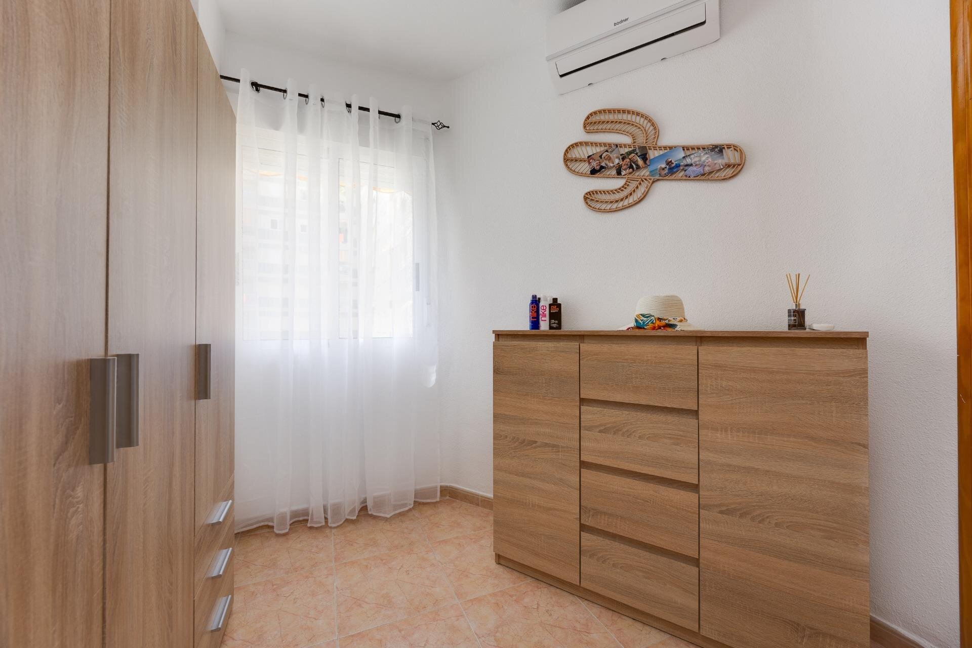 3-Bedroom Apartment in Estacion de Autobuses, Torrevieja - Image 43