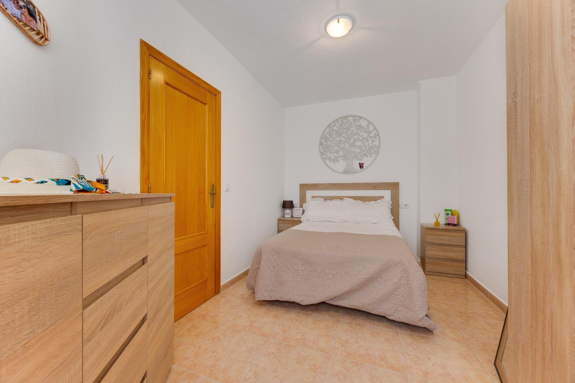 3-Bedroom Apartment in Estacion de Autobuses, Torrevieja - Image 44