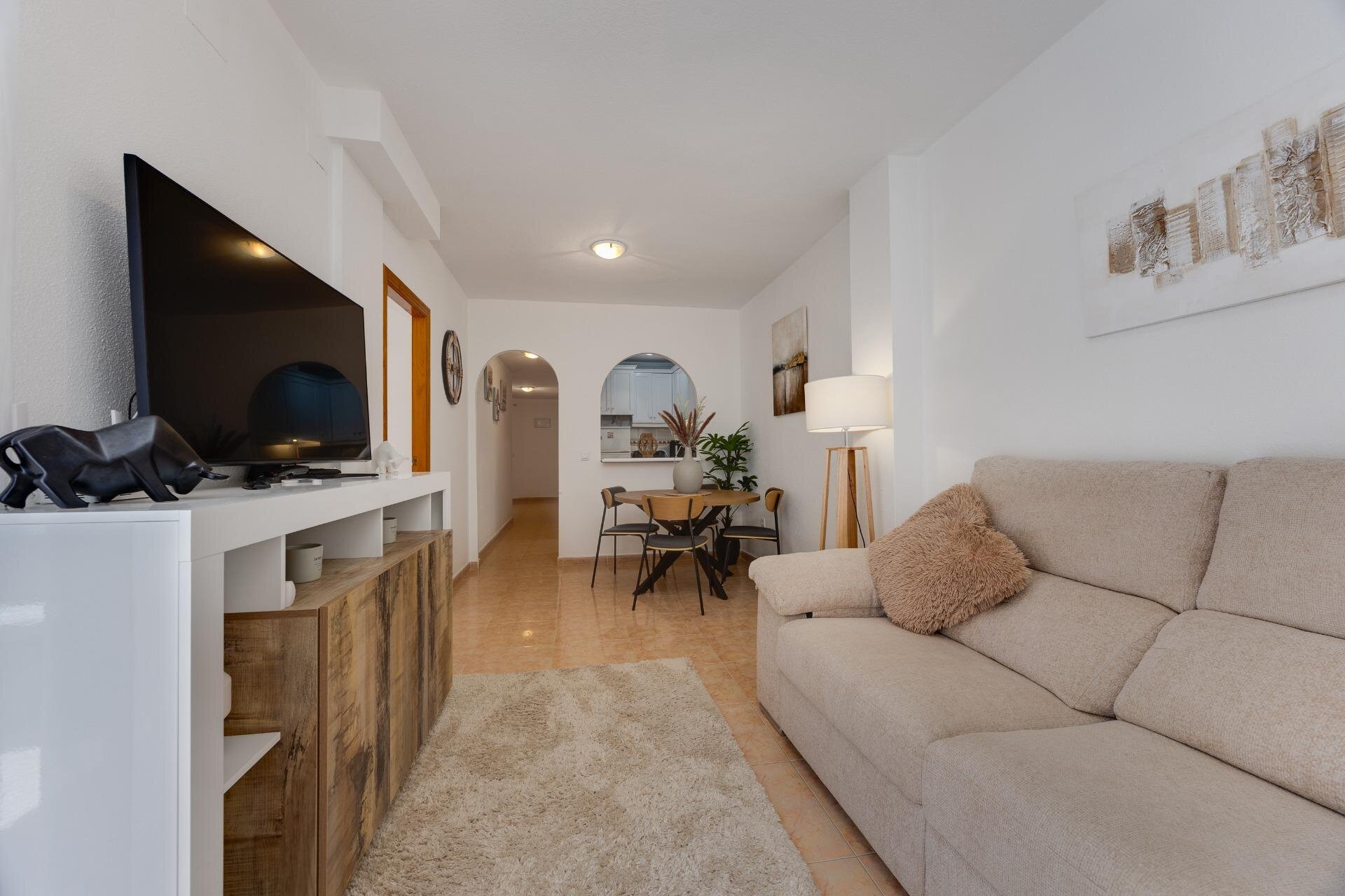 3-Bedroom Apartment in Estacion de Autobuses, Torrevieja - Image 47