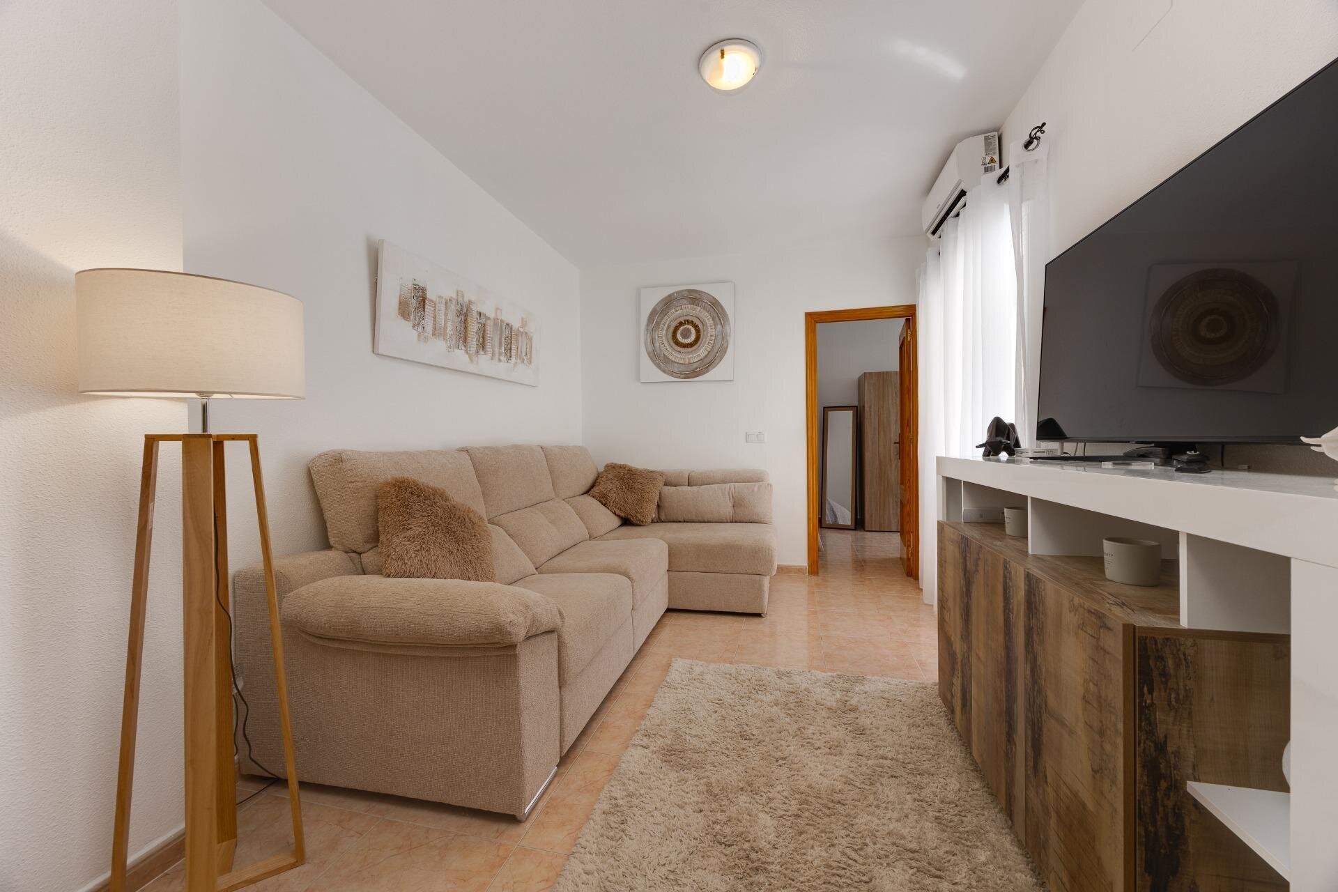 3-Bedroom Apartment in Estacion de Autobuses, Torrevieja - Image 50