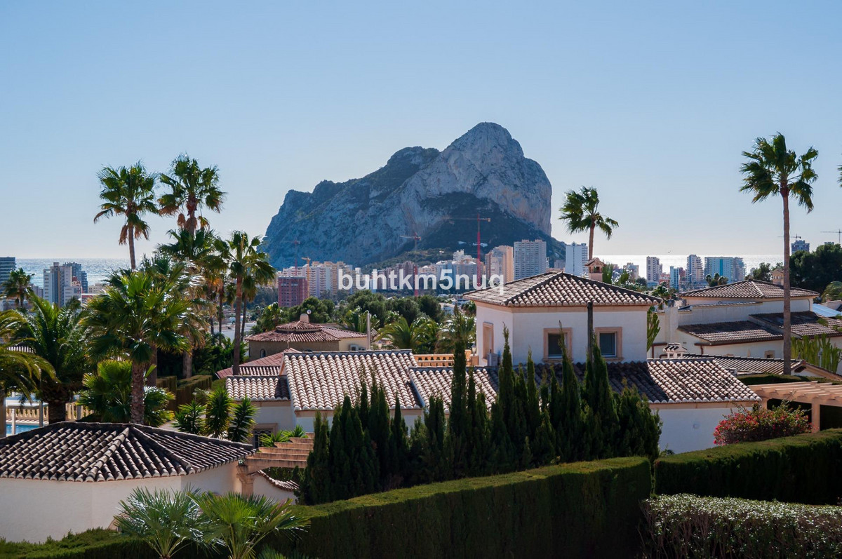 4-Bedroom Detached House in  Calpe | Sunny Casas - Costa ... - Image 3