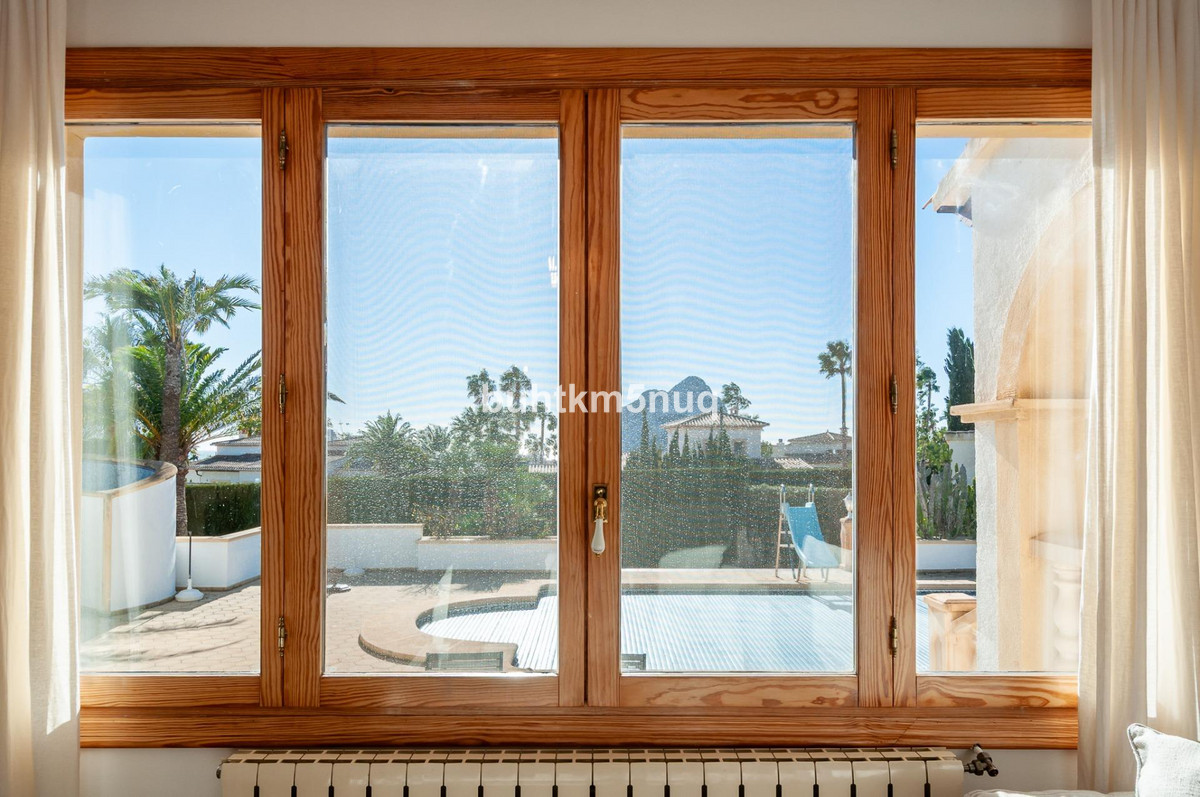 4-Bedroom Detached House in  Calpe | Sunny Casas - Costa ... - Image 5