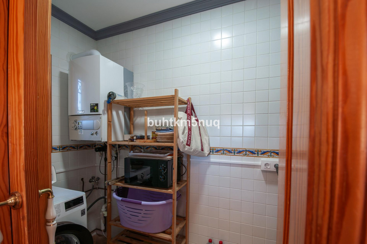 4-Bedroom Detached House in  Calpe | Sunny Casas - Costa ... - Image 9