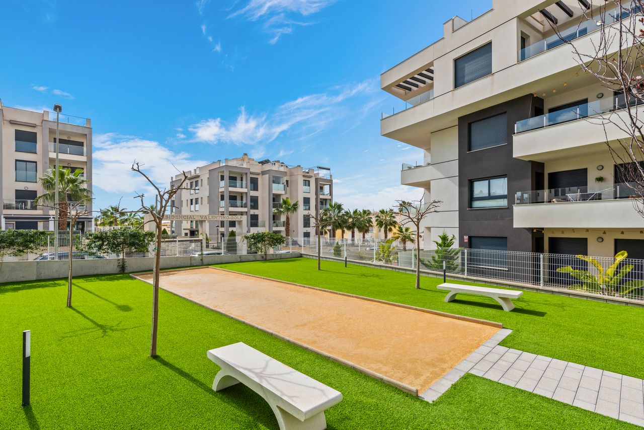 2-Bedroom Penthouse in Las Filipinas, Orihuela Costa - Image 4