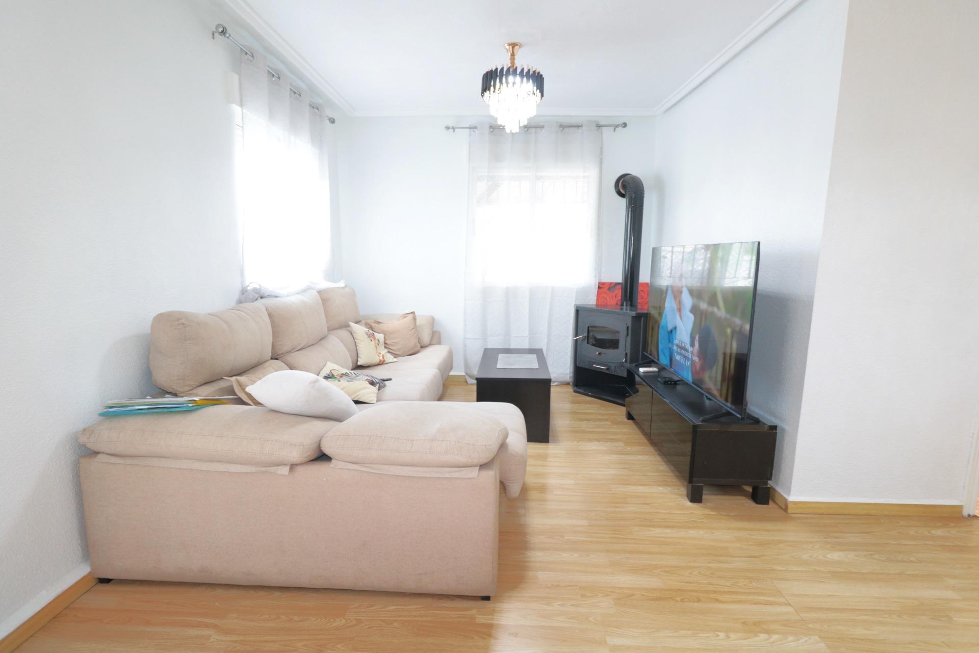 3-Bedroom Apartment in La Siesta - El Salado - Torreta, Torrevieja - Image 4