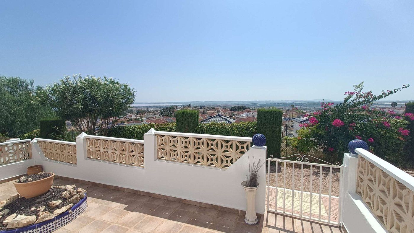1-Bedroom Apartment in Rojales - Image 25