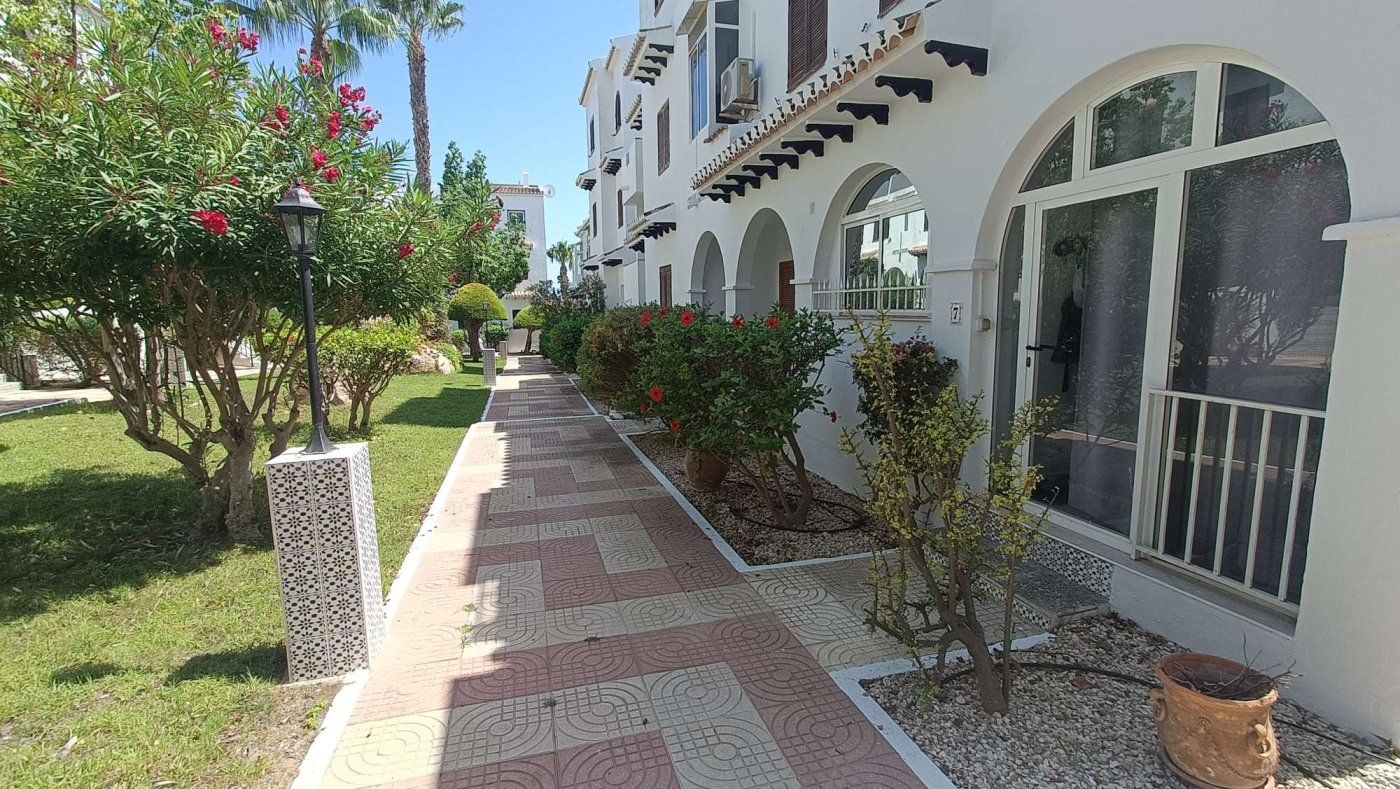 1-Bedroom Apartment in Rojales - Image 27