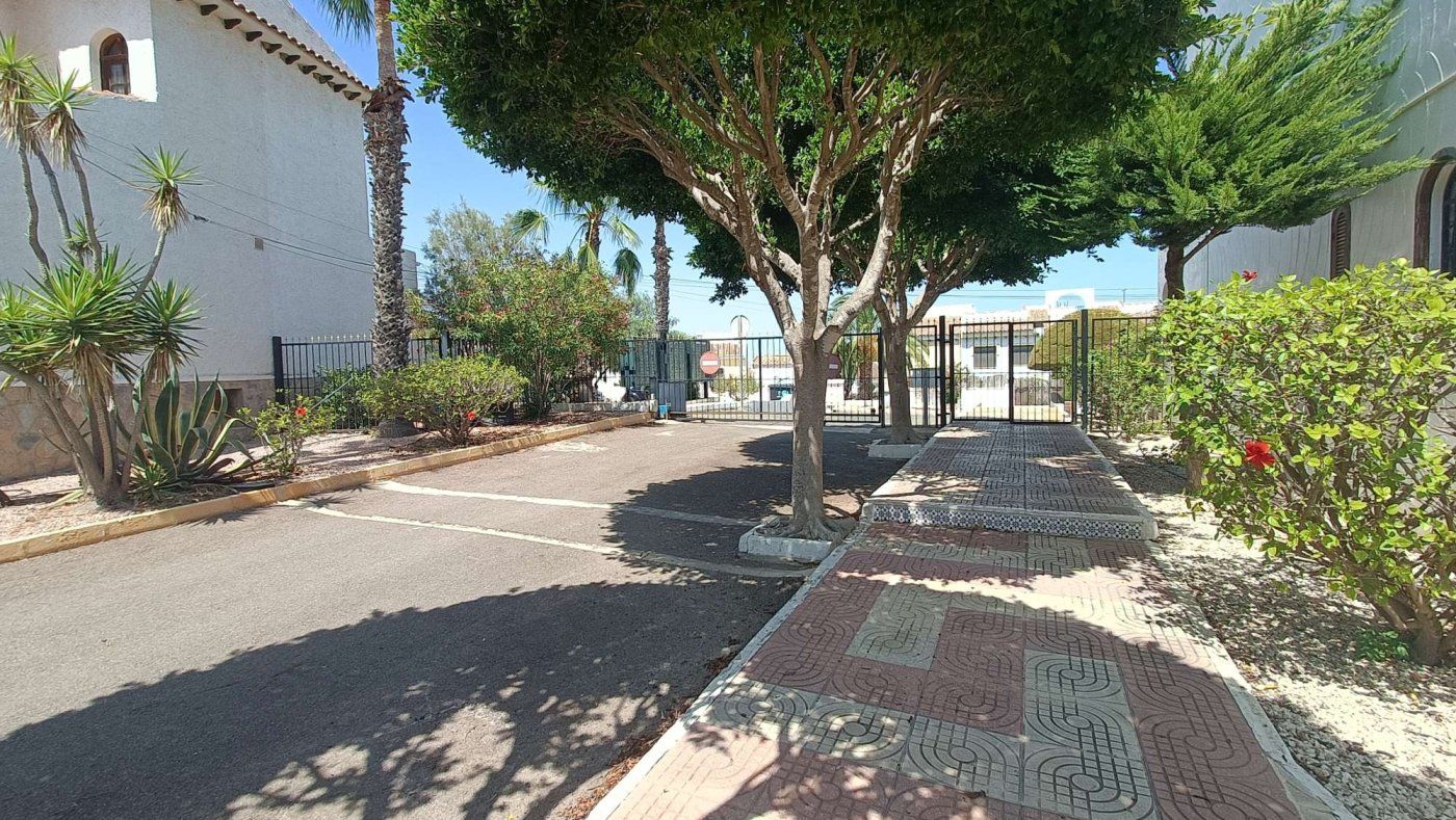 1-Bedroom Apartment in Rojales - Image 33