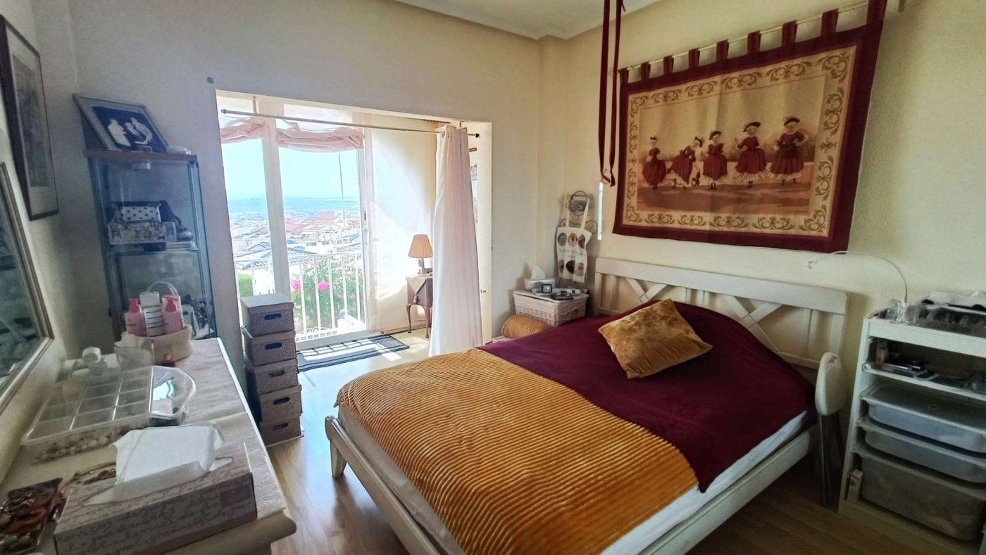 1-Bedroom Apartment in Rojales - Image 9