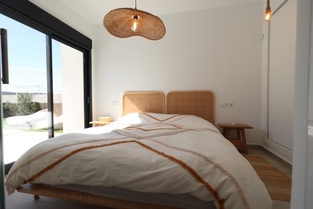 3-Bedroom Villa in Comunidad Valenciana, Algorfa - Image 10