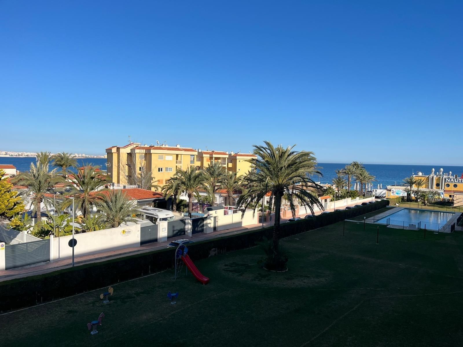 3-Bedroom Apartment in Punta Prima, Torrevieja - Image 41