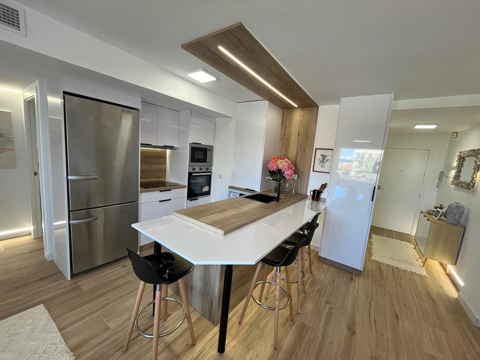 3-Bedroom Apartment in Punta Prima, Torrevieja - Image 8