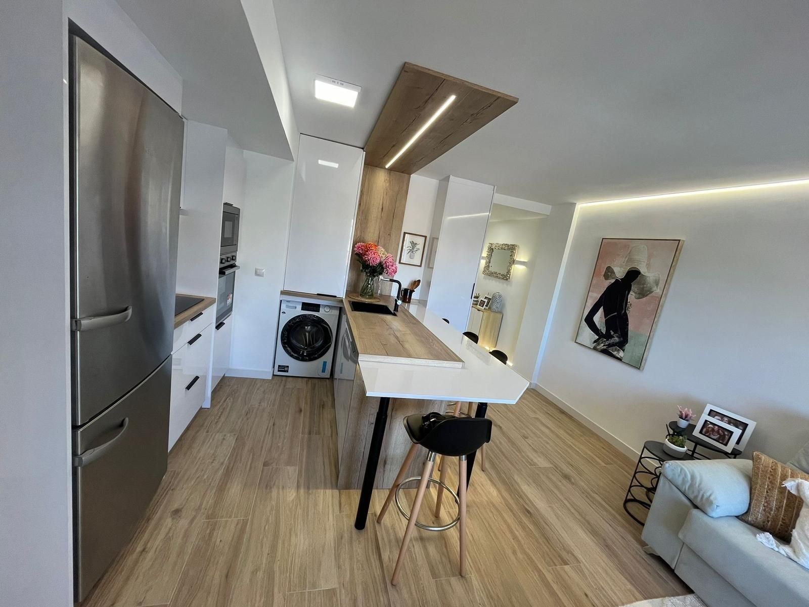 3-Bedroom Apartment in Punta Prima, Torrevieja - Image 9