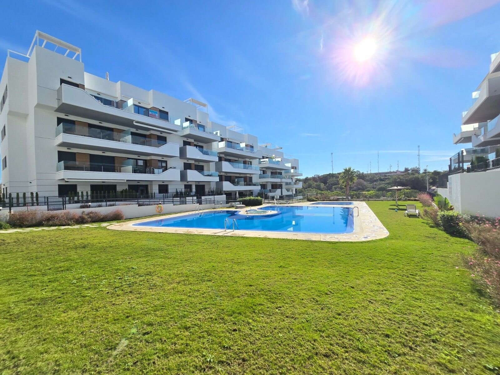 Appartement met 2 Slaapkamers in Las Filipinas, Orihuela Costa - Image 2