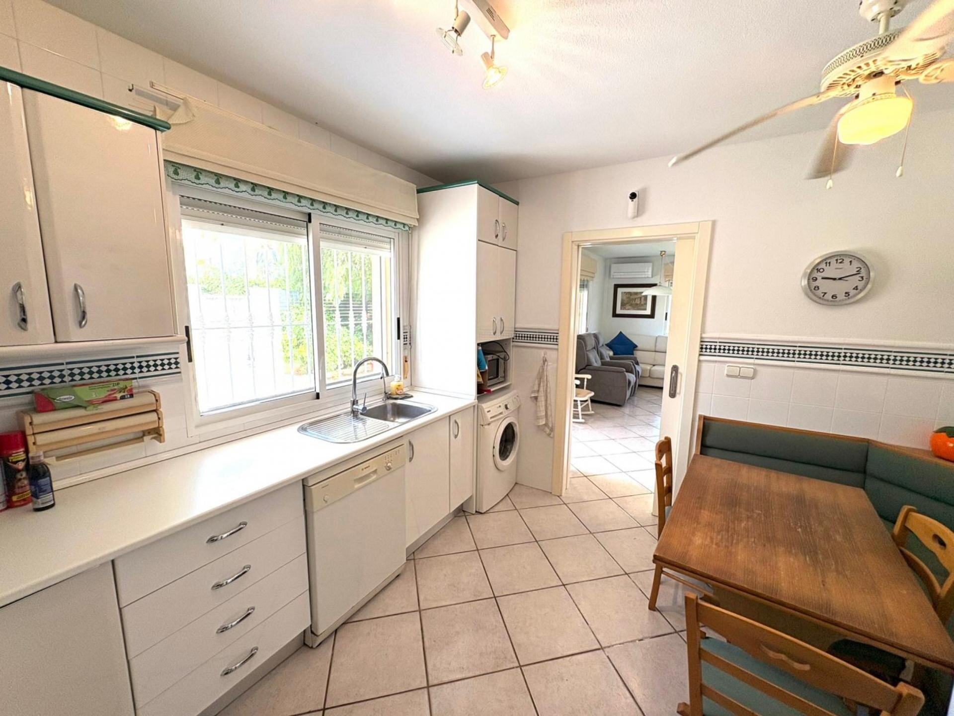 4-Bedroom Apartment in Los Narejos-Punta Calera, Los Alcázares - Image 7