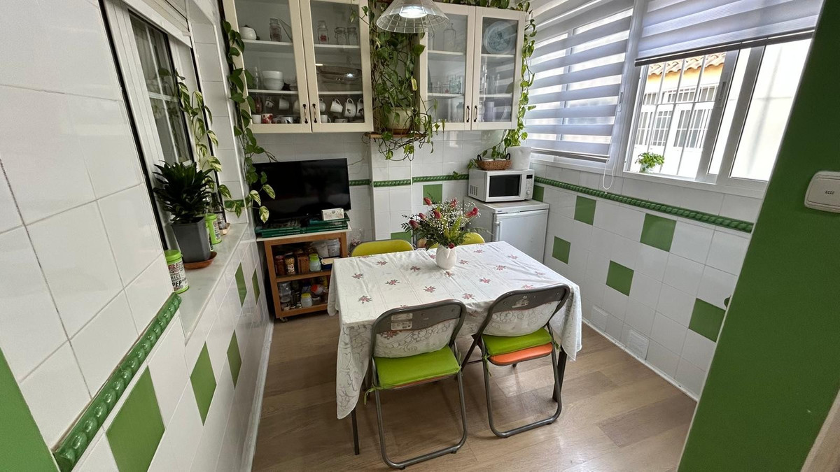 3-Bedroom Semi-Detached House in  Los Montesinos | Sunny ... - Image 15