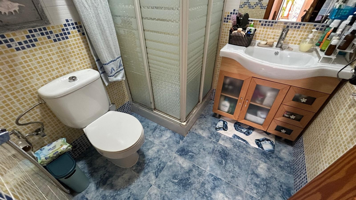 3-Bedroom Semi-Detached House in  Los Montesinos | Sunny ... - Image 20