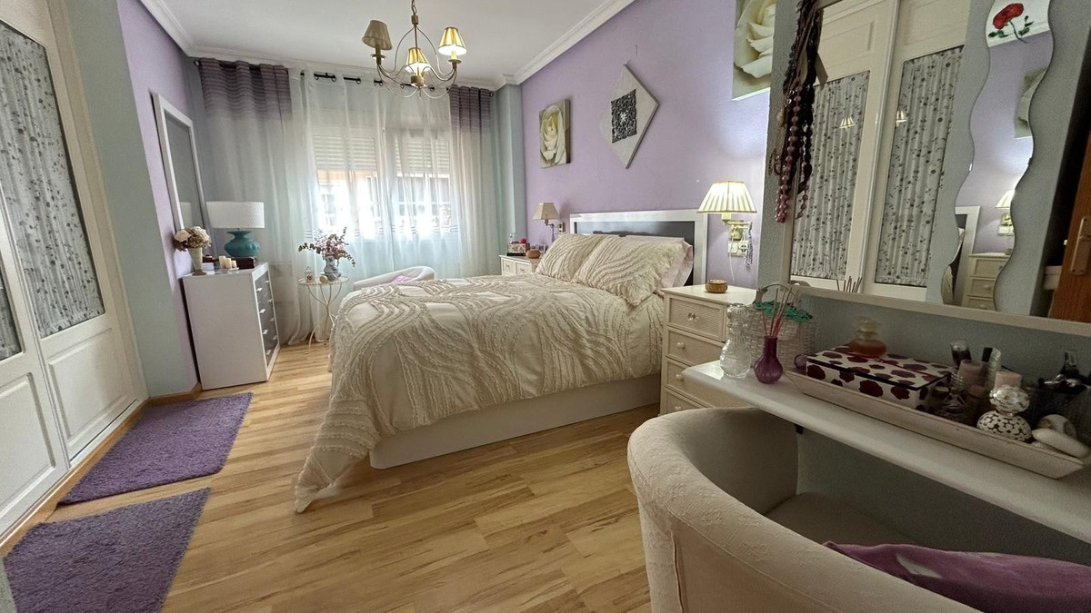 3-Bedroom Semi-Detached House in  Los Montesinos | Sunny ... - Image 23