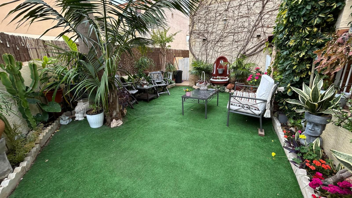 3-Bedroom Semi-Detached House in  Los Montesinos | Sunny ... - Image 25