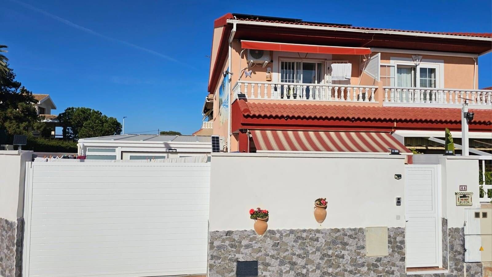 3-Bedroom House in Santiago de la Ribera - Image 2