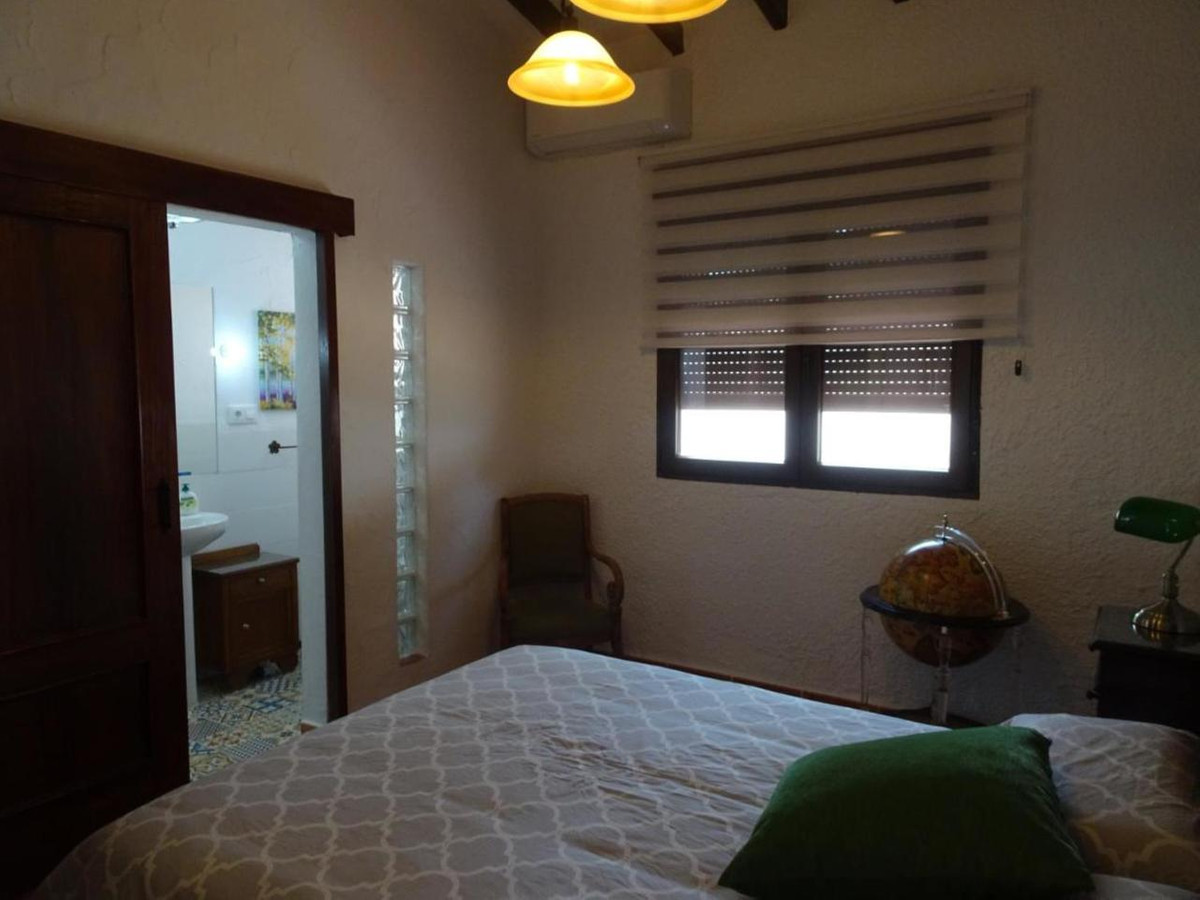 9-Bedroom Detached House in Cabo Roig, Orihuela Costa | S... - Image 19