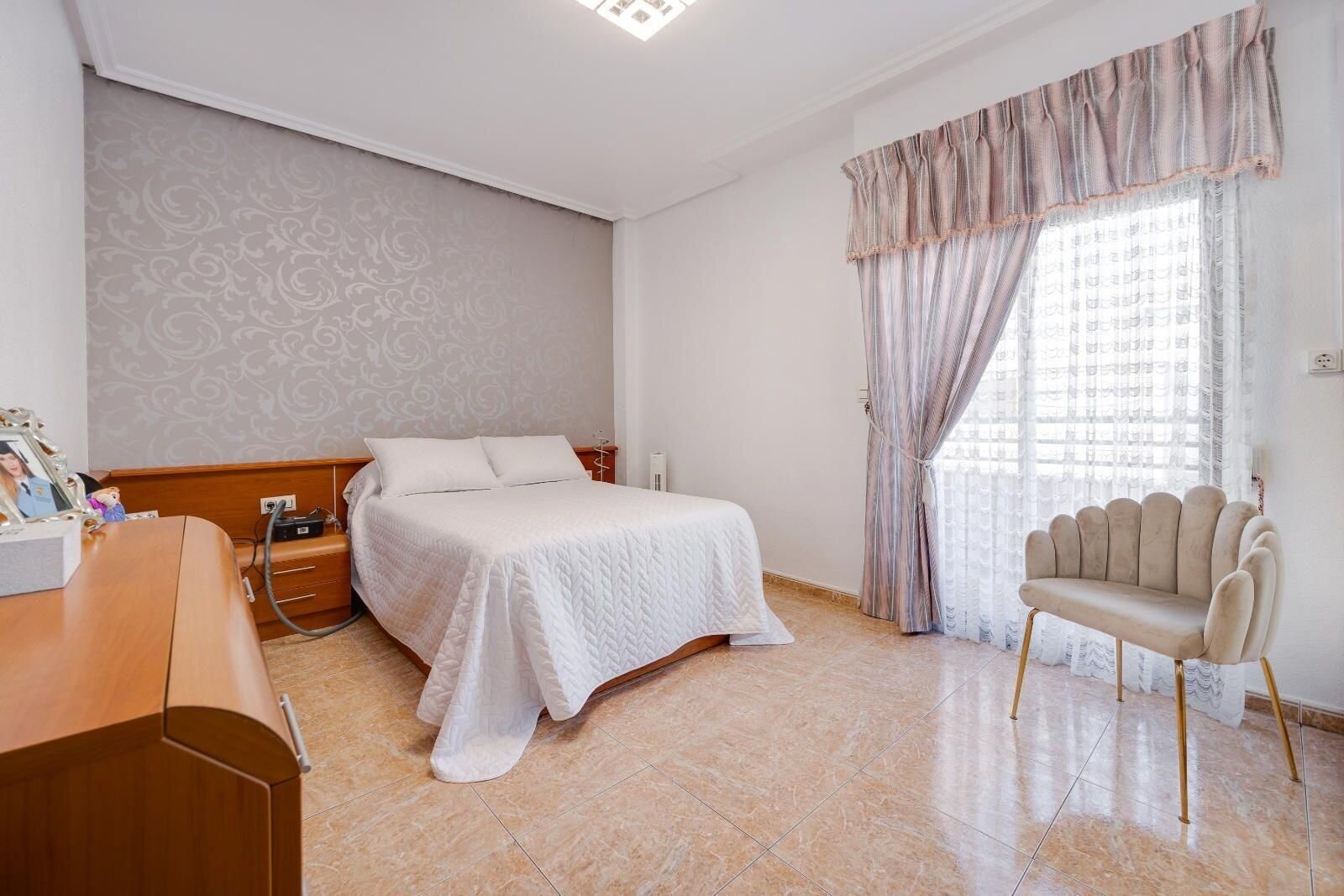 5-Bedroom Apartment in Torrevieja, Torrevieja - Image 24
