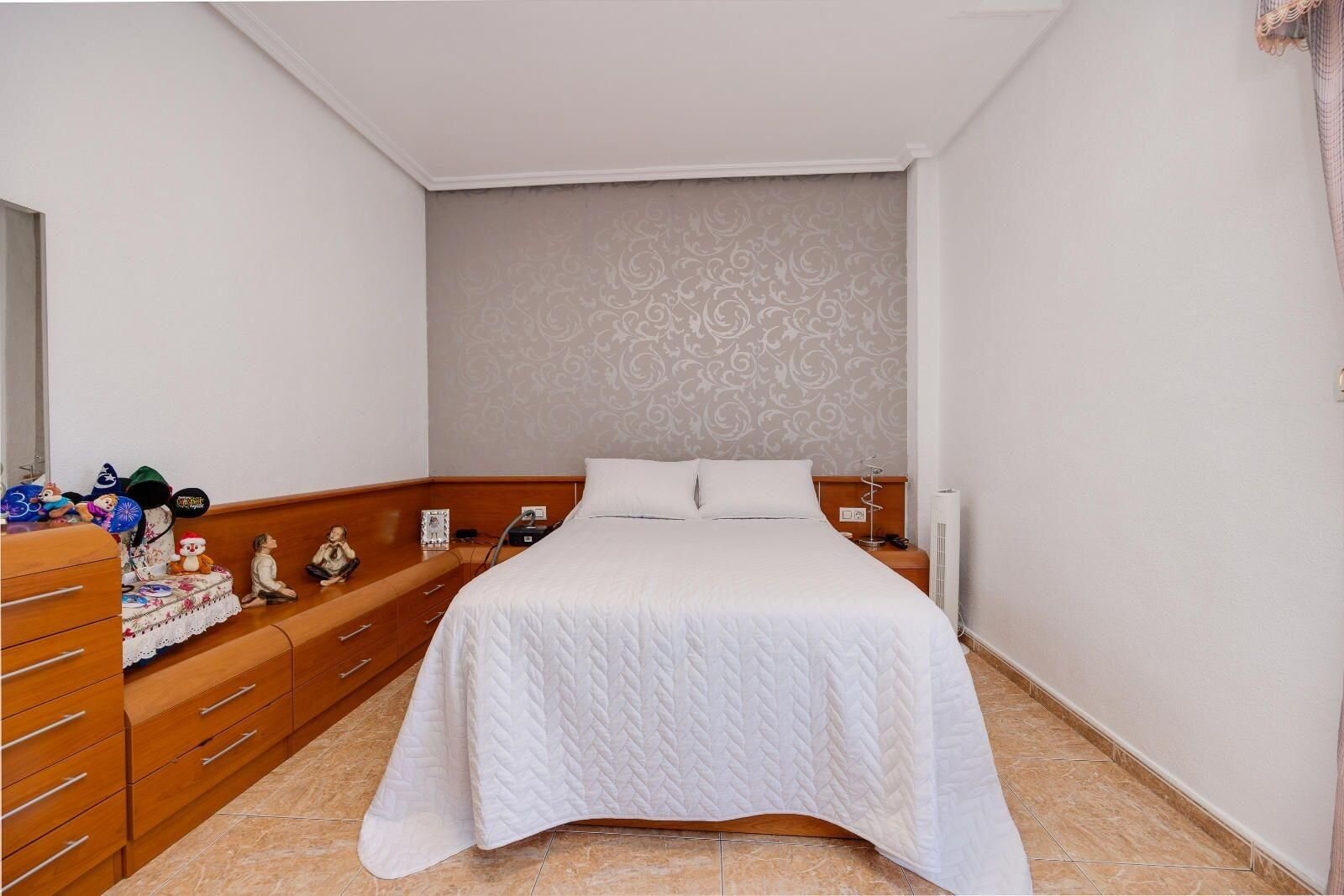 5-Bedroom Apartment in Torrevieja, Torrevieja - Image 25