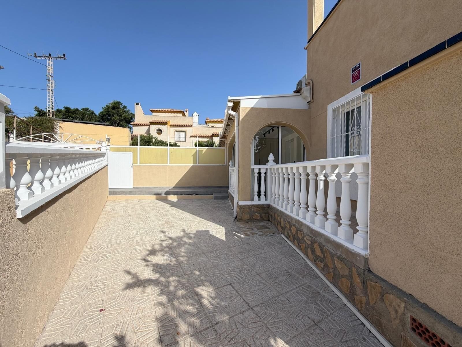 2-Bedroom House in Sector 25, Torrevieja - Image 4