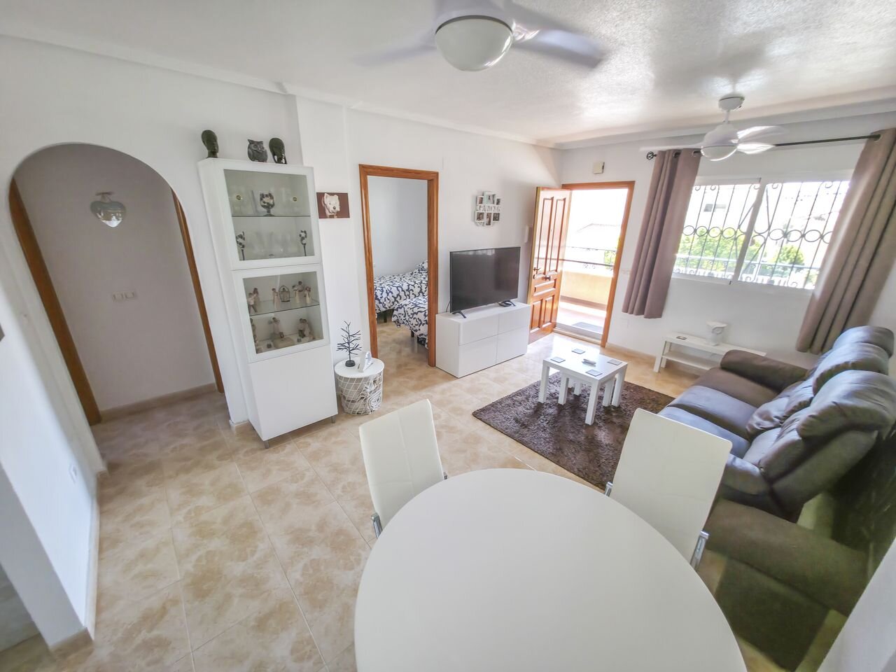 2-Bedroom Apartment in Las Filipinas, Orihuela Costa - Image 17