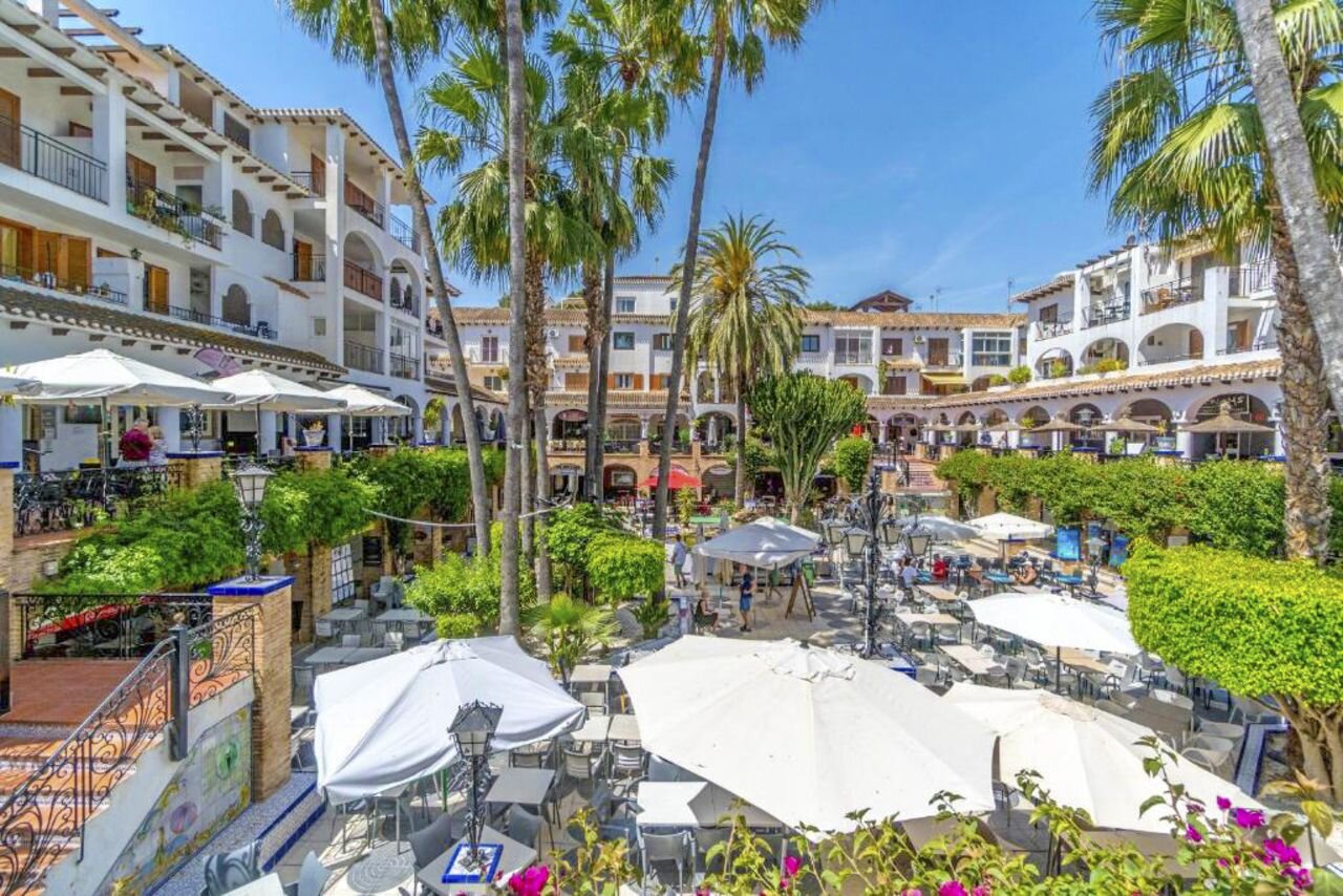 2-Bedroom Apartment in Las Filipinas, Orihuela Costa - Image 41