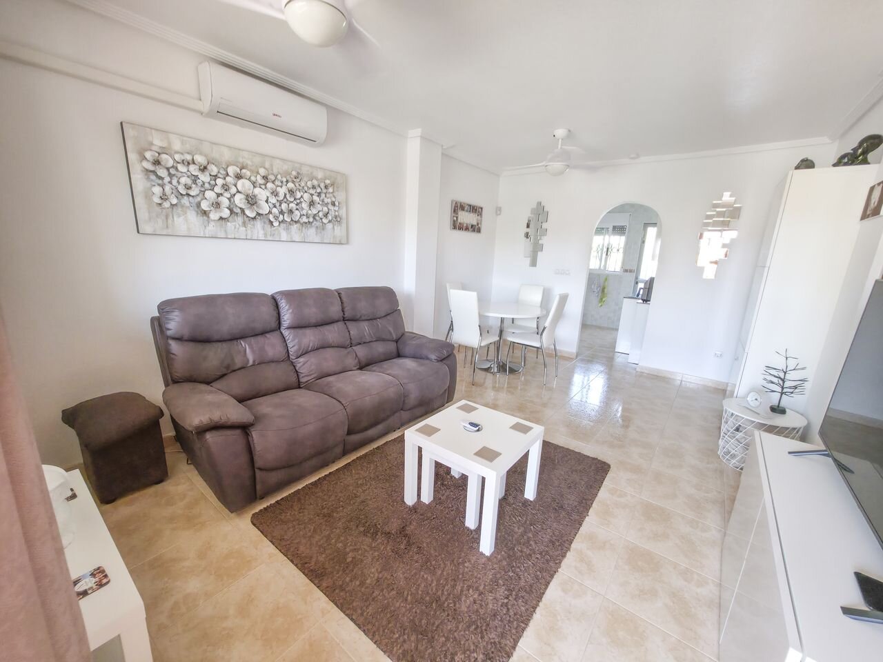 2-Bedroom Apartment in Las Filipinas, Orihuela Costa - Image 6