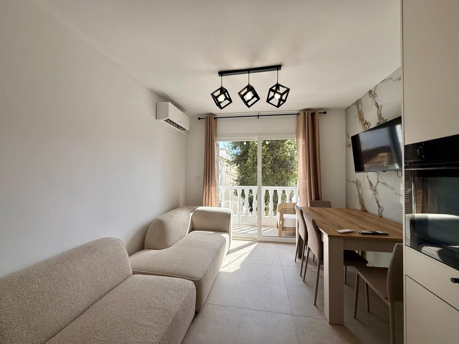 1-Bedroom Penthouse in Estacion de Autobuses, Torrevieja - Image 13