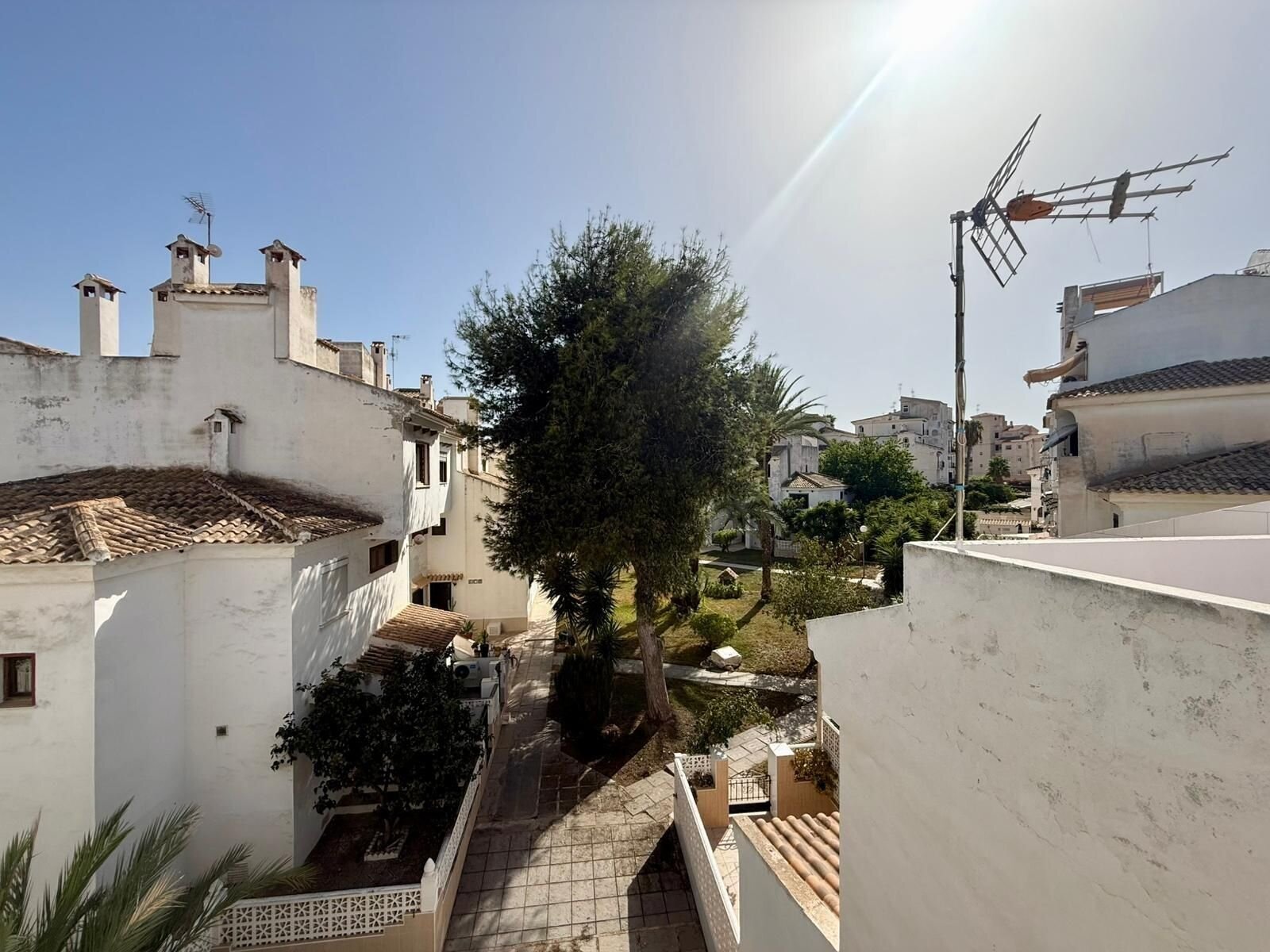 1-Bedroom Penthouse in Estacion de Autobuses, Torrevieja - Image 20