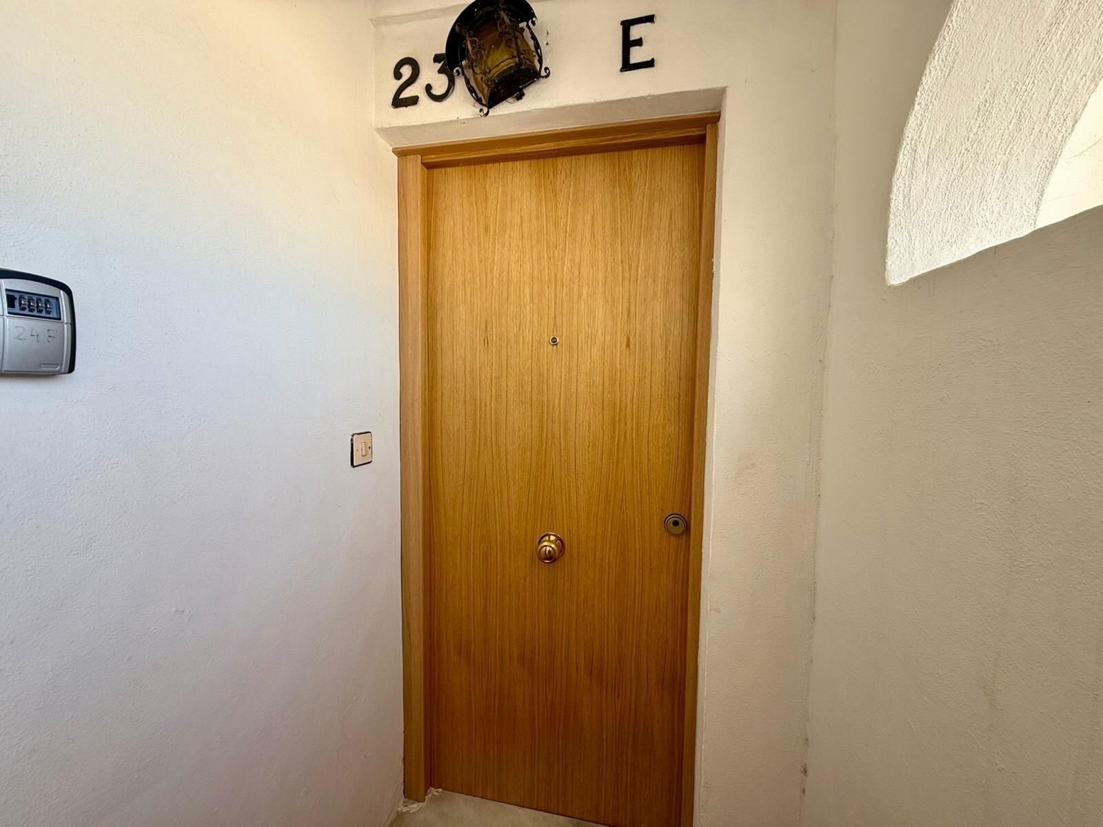 1-Bedroom Penthouse in Estacion de Autobuses, Torrevieja - Image 21
