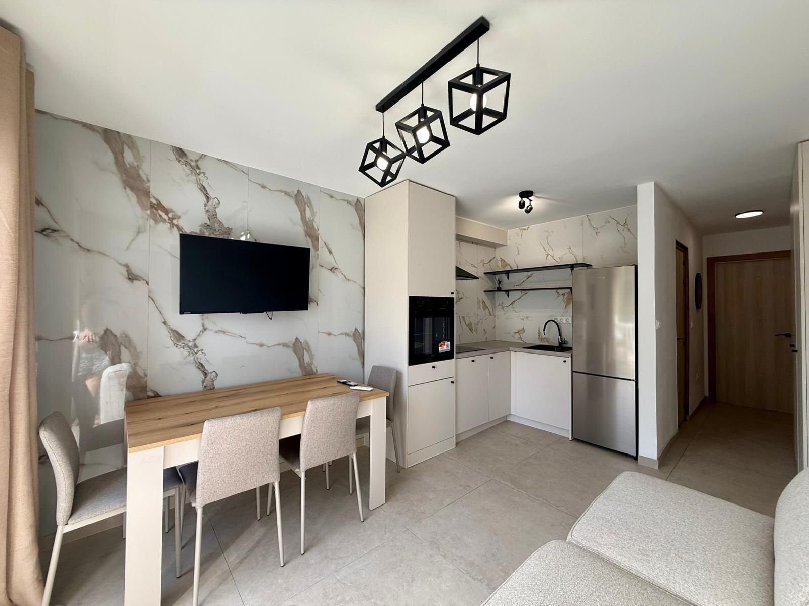1-Bedroom Penthouse in Estacion de Autobuses, Torrevieja - Image 3