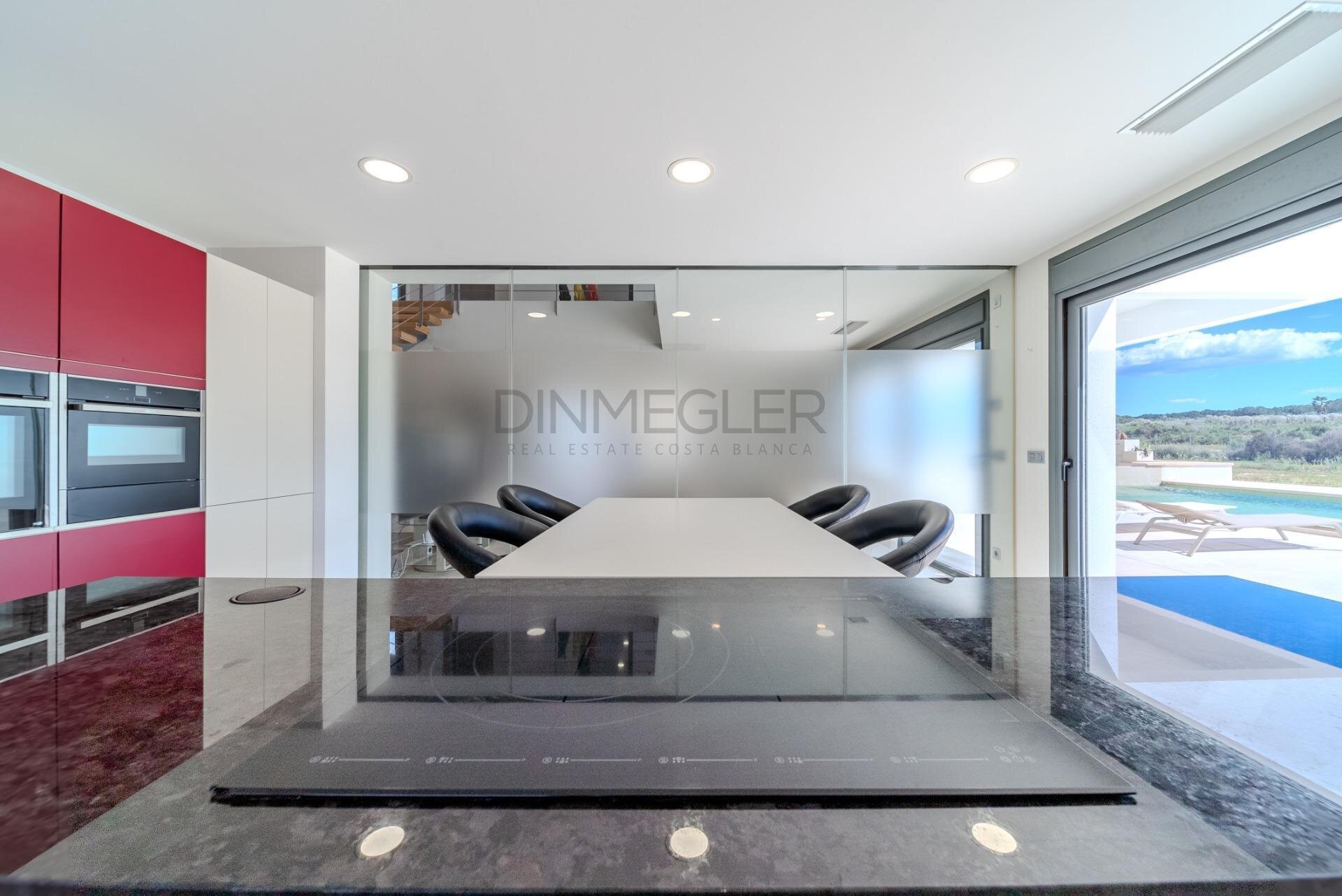 5-Bedroom Villa in La Marina - Image 16