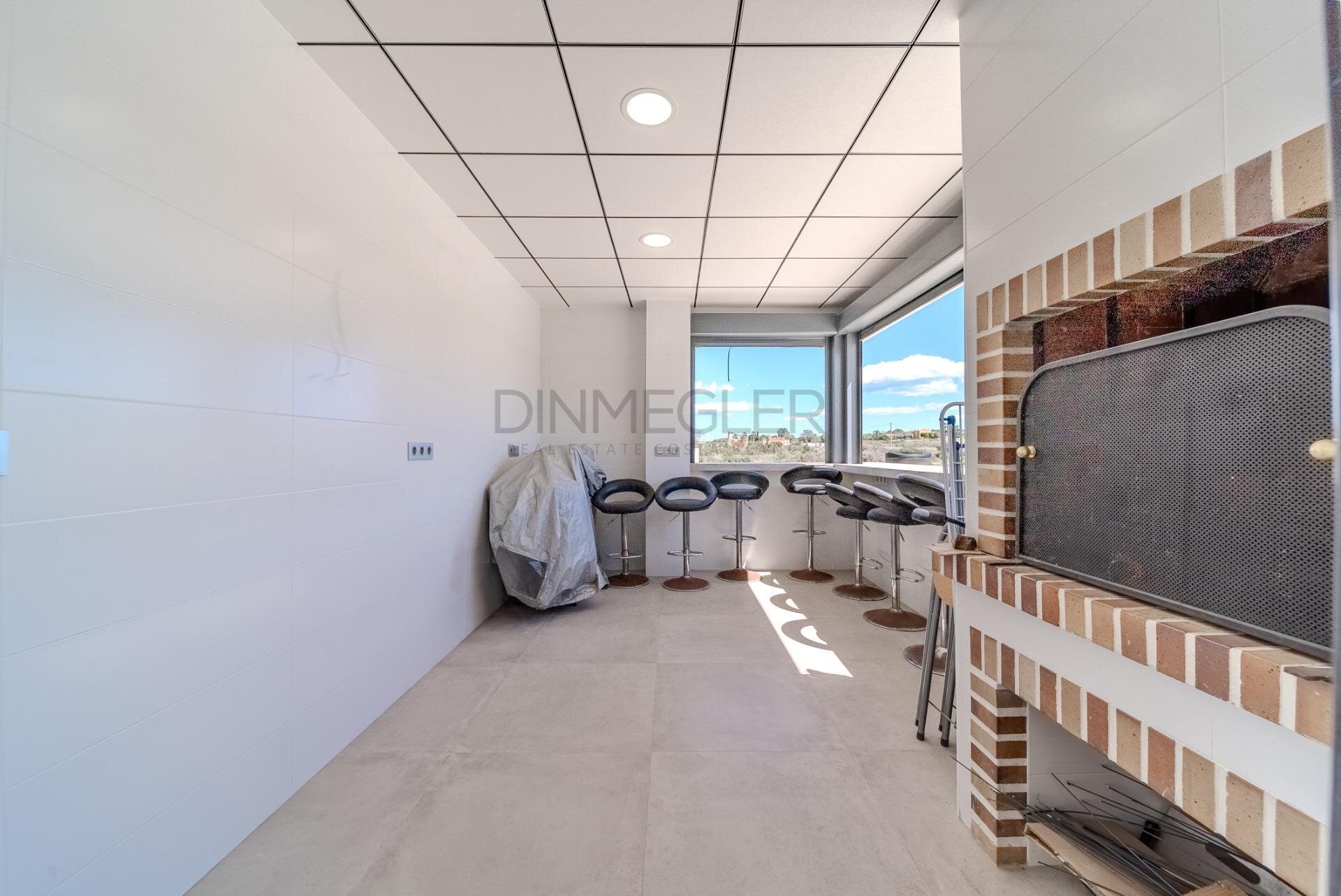 5-Bedroom Villa in La Marina - Image 23