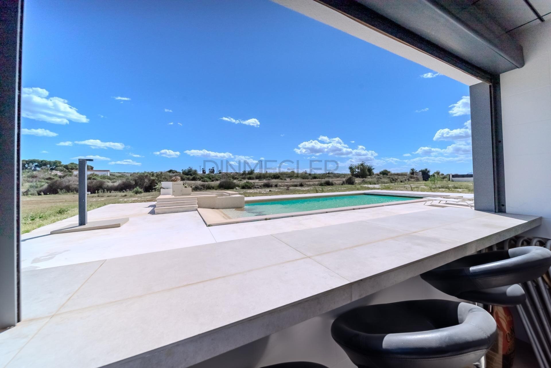 5-Bedroom Villa in La Marina - Image 25