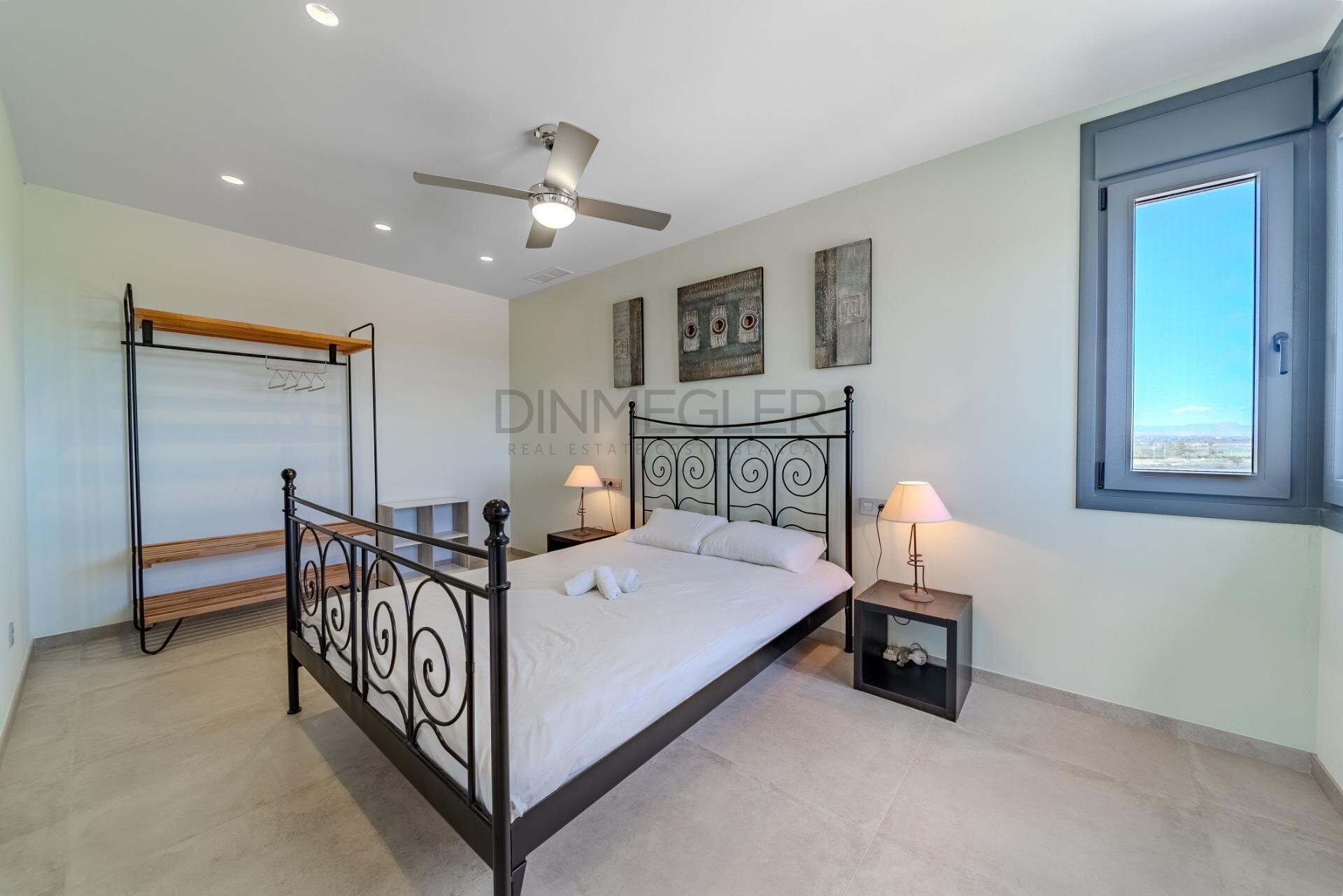 5-Bedroom Villa in La Marina - Image 30