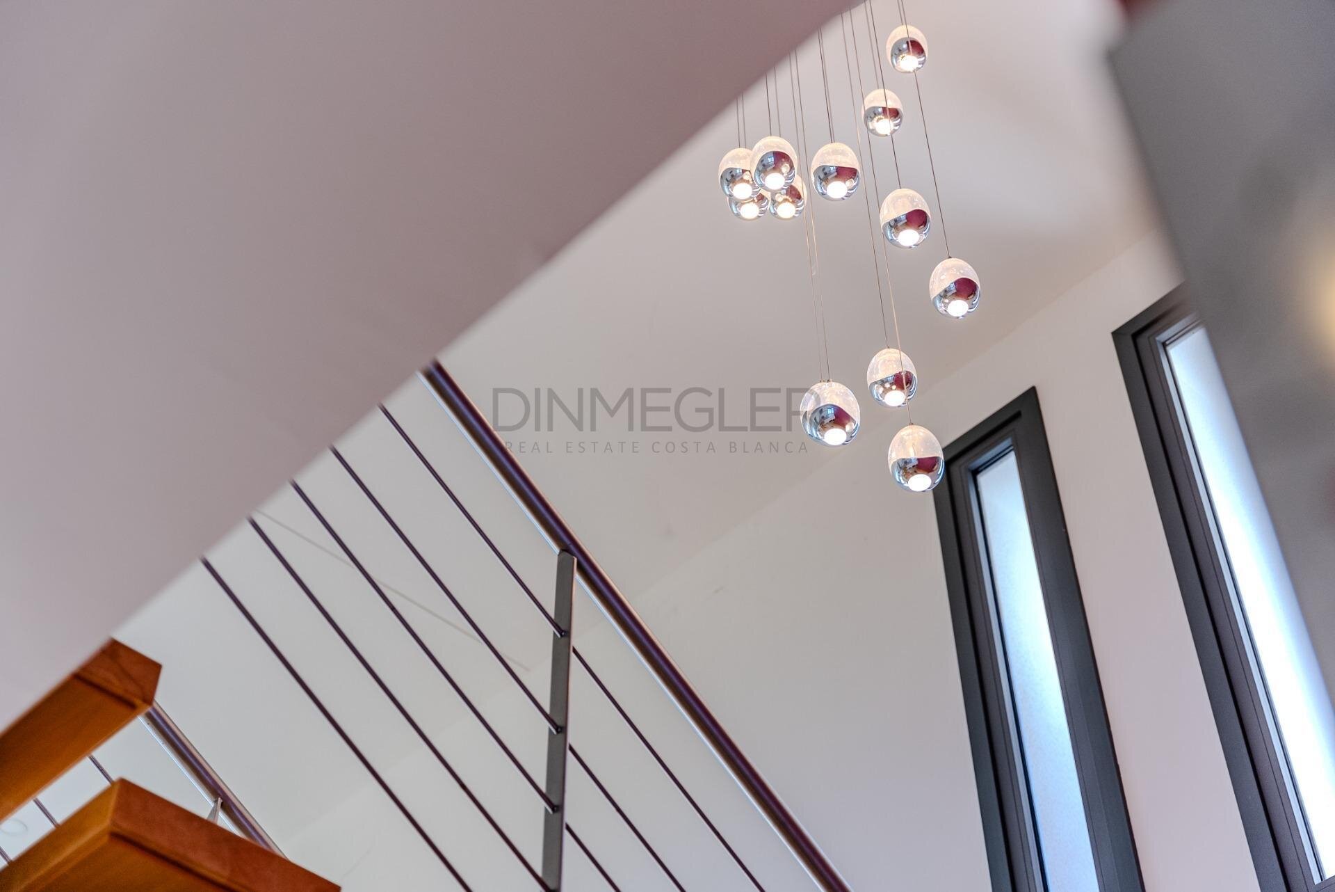 5-Bedroom Villa in La Marina - Image 37