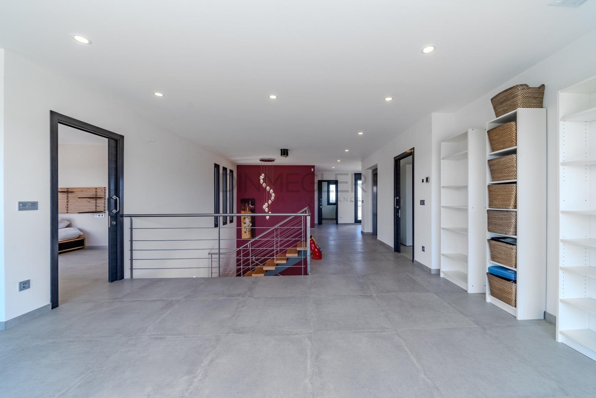 5-Bedroom Villa in La Marina - Image 40