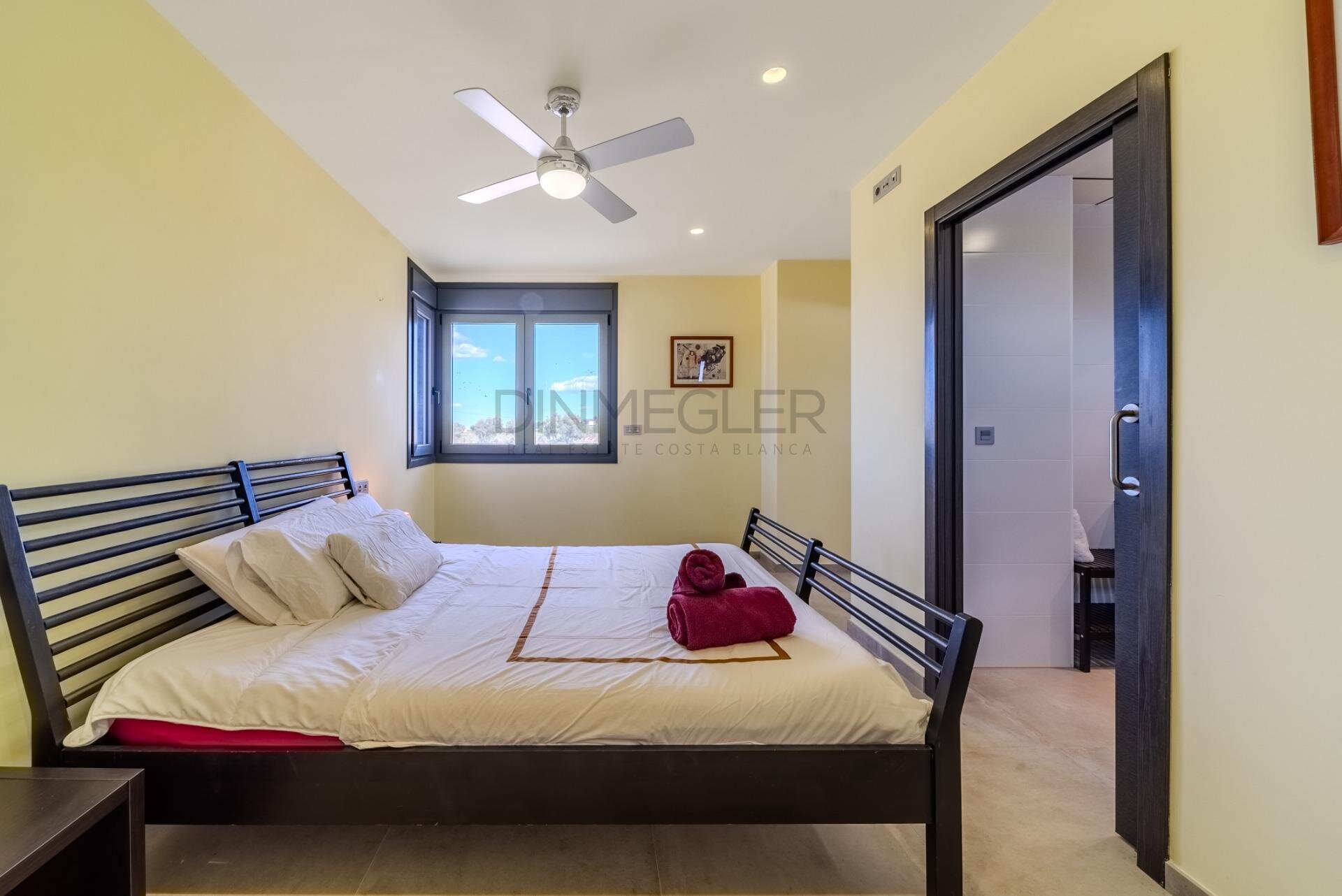 5-Bedroom Villa in La Marina - Image 45