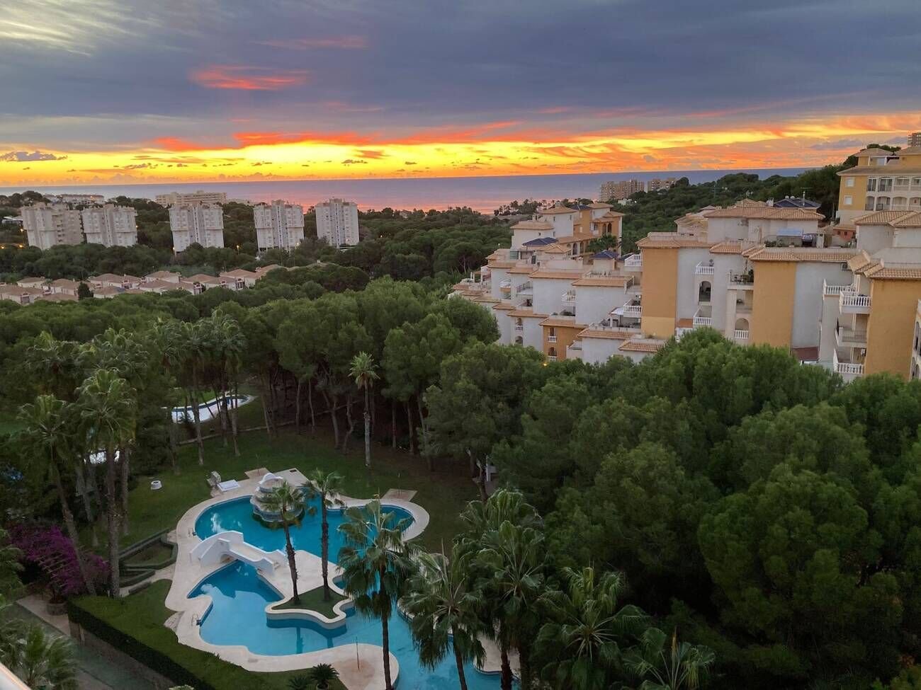 2-Bedroom Apartment in Lomas de Cabo Roig, Orihuela Costa - Image 17