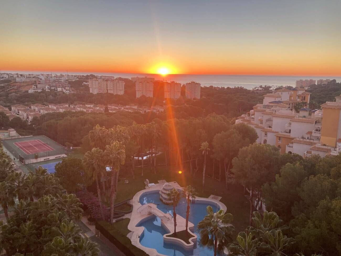 2-Bedroom Apartment in Lomas de Cabo Roig, Orihuela Costa - Image 18
