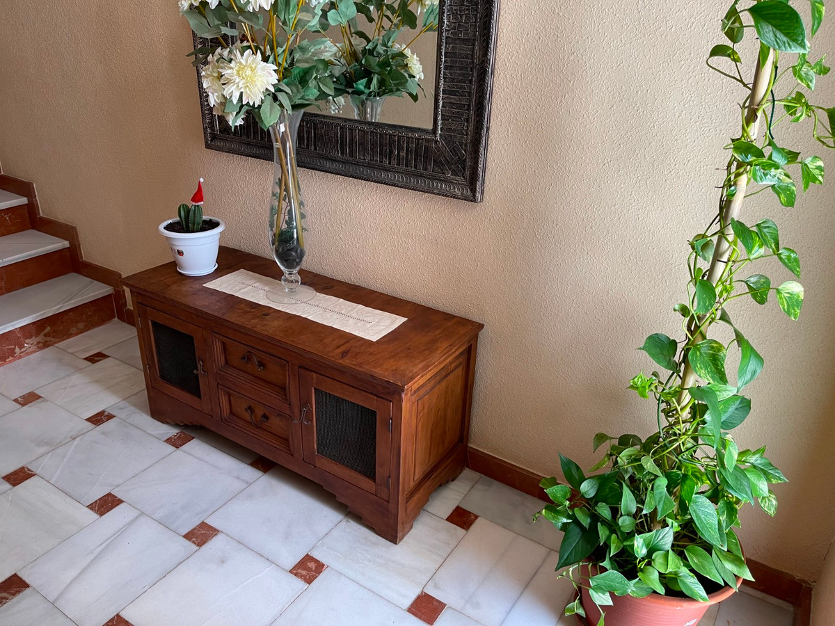 Villa individuelle de 5 Chambres à, San Miguel de Salinas... - Image 5