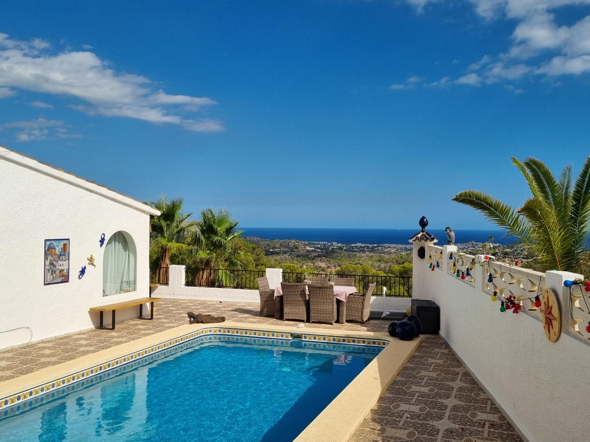 3-Bedroom Detached House in La Nucia | Sunny Casas - Cos... - Image 1