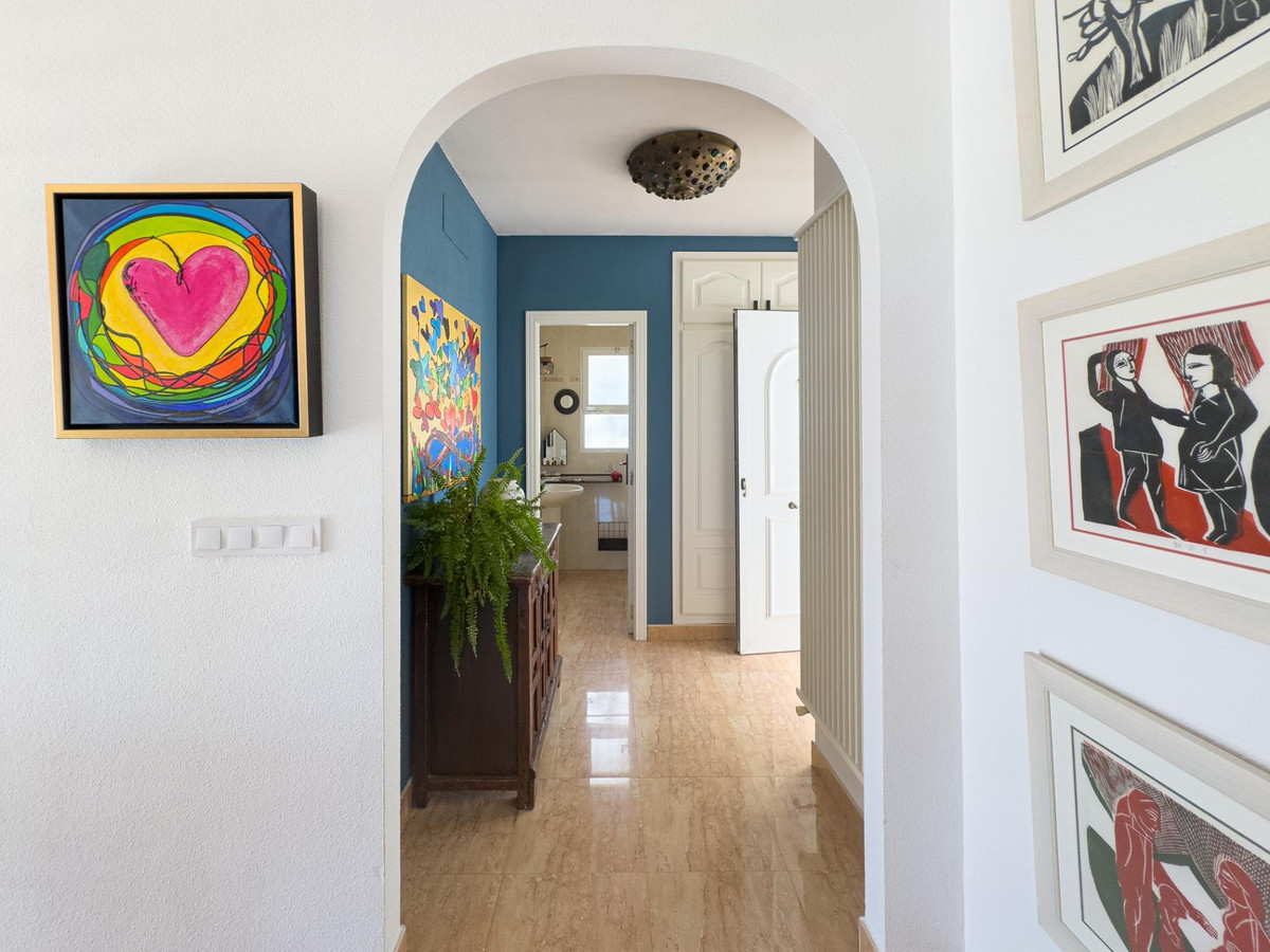 3-Bedroom Detached House in La Nucia | Sunny Casas - Cos... - Image 13