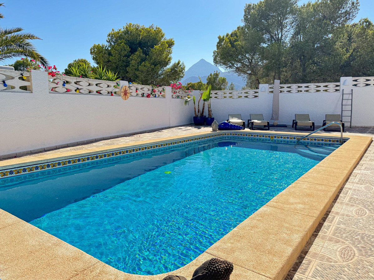 3-Bedroom Detached House in La Nucia | Sunny Casas - Cos... - Image 25