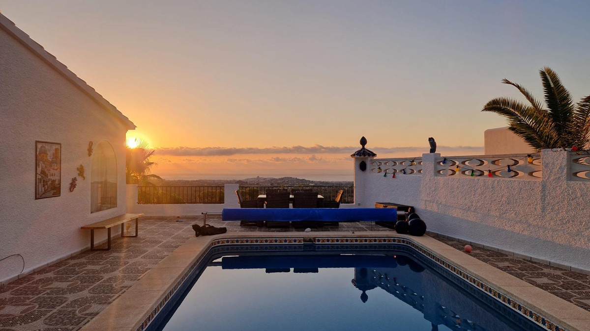 3-Bedroom Detached House in La Nucia | Sunny Casas - Cos... - Image 6