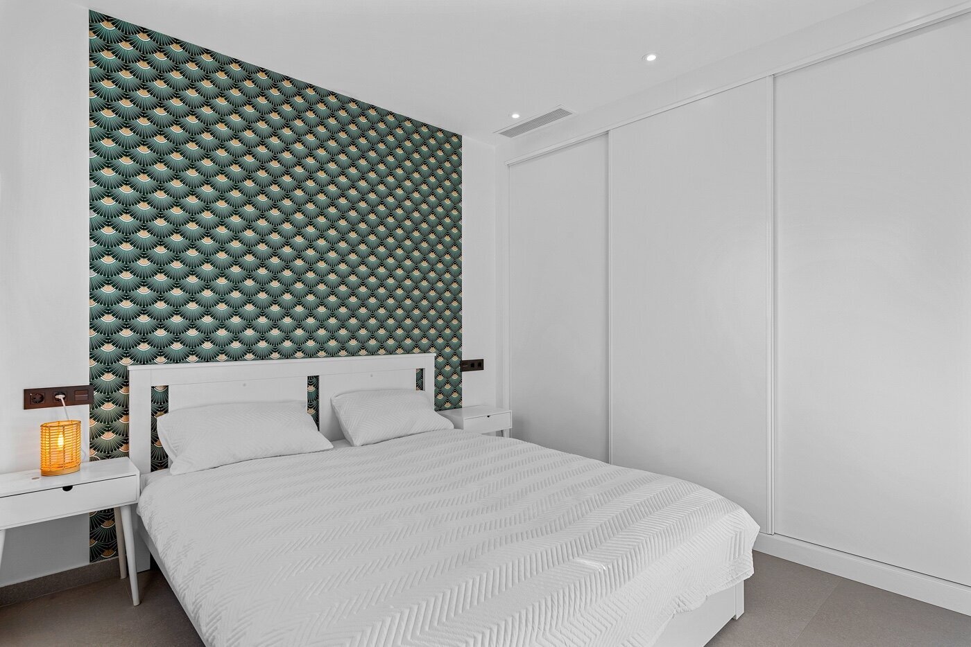 4-Bedroom Villa in Rojales - Image 14